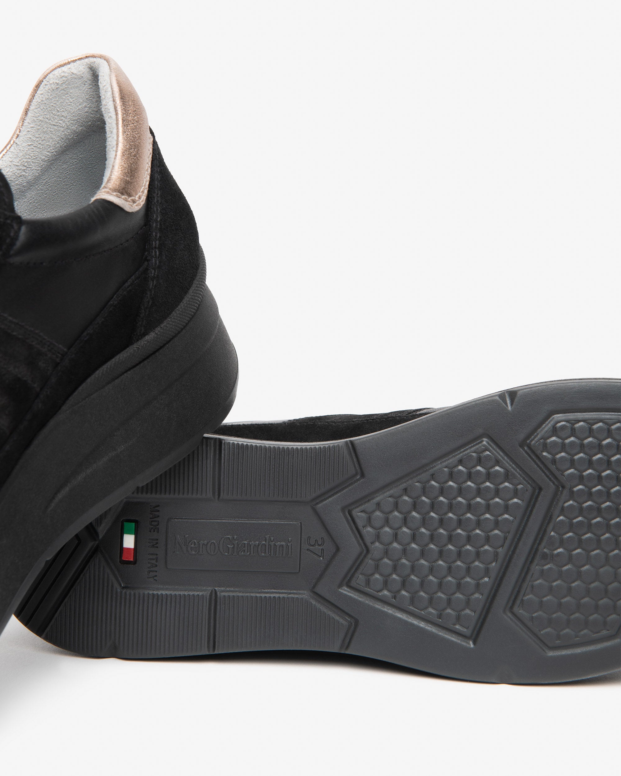 Sneakers Donna in Suede e Pelle