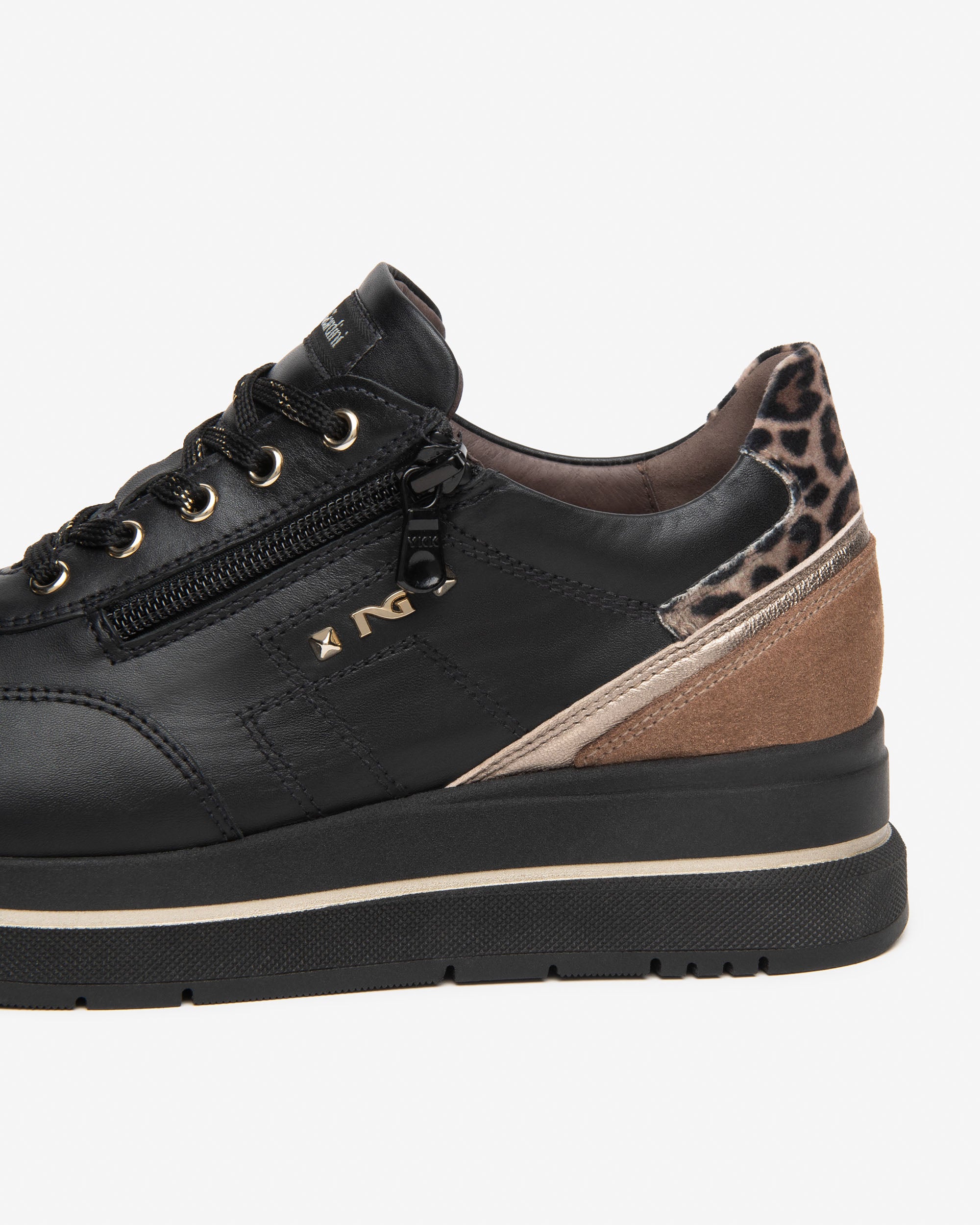 Sneakers Donna in Pelle, Suede e Materiale Tecnico