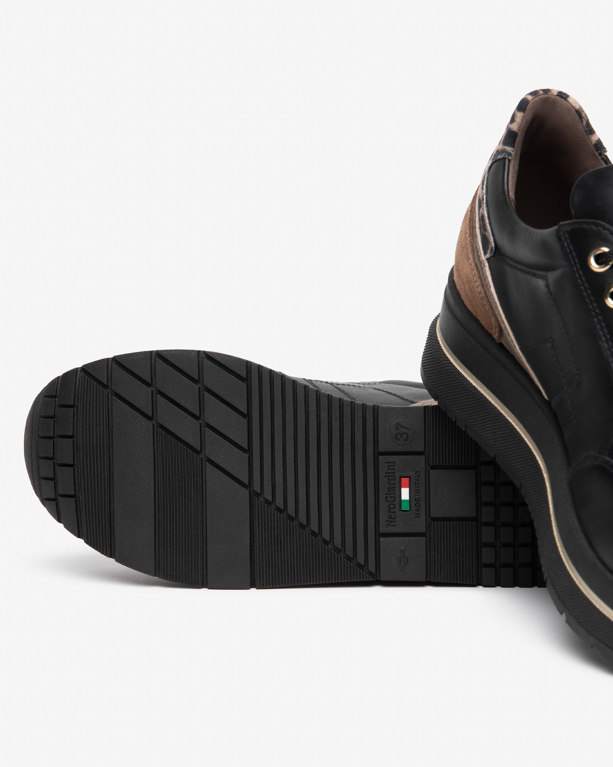 Sneakers Donna in Pelle, Suede e Materiale Tecnico