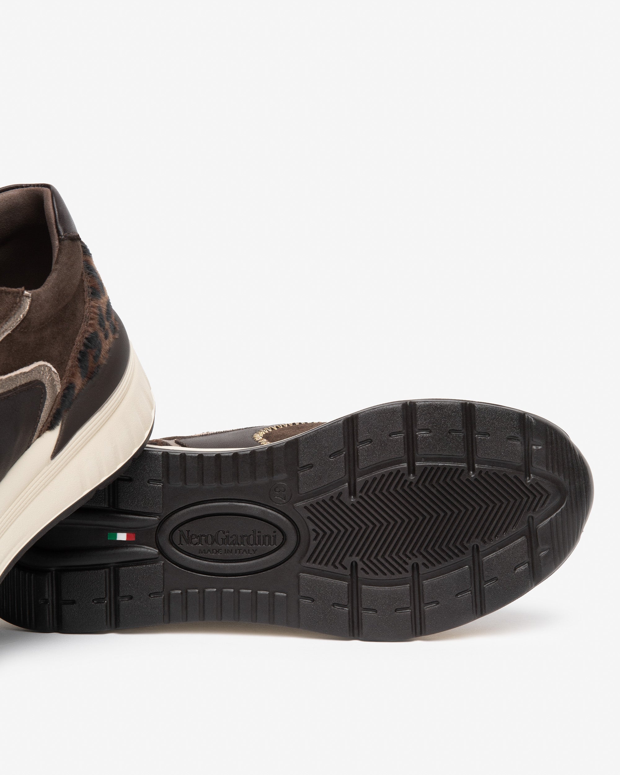 Sneakers Donna in Suede, Pelle e Materiale Tecnico