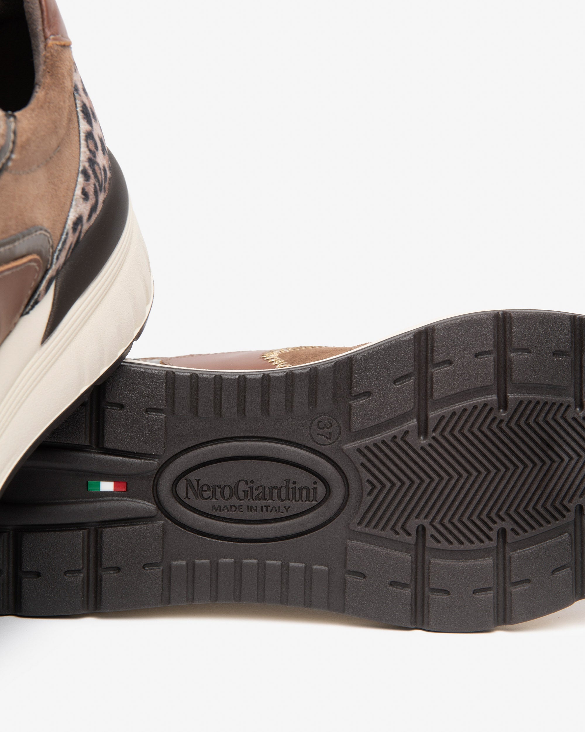 Sneakers Donna in Suede, Pelle e Materiale Tecnico
