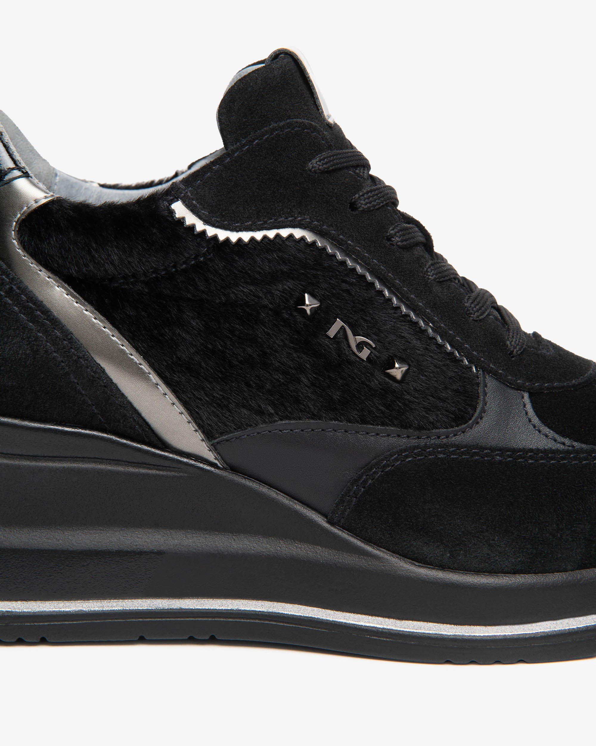 Sneakers Donna in Suede, Pelle e Materiale Tecnico
