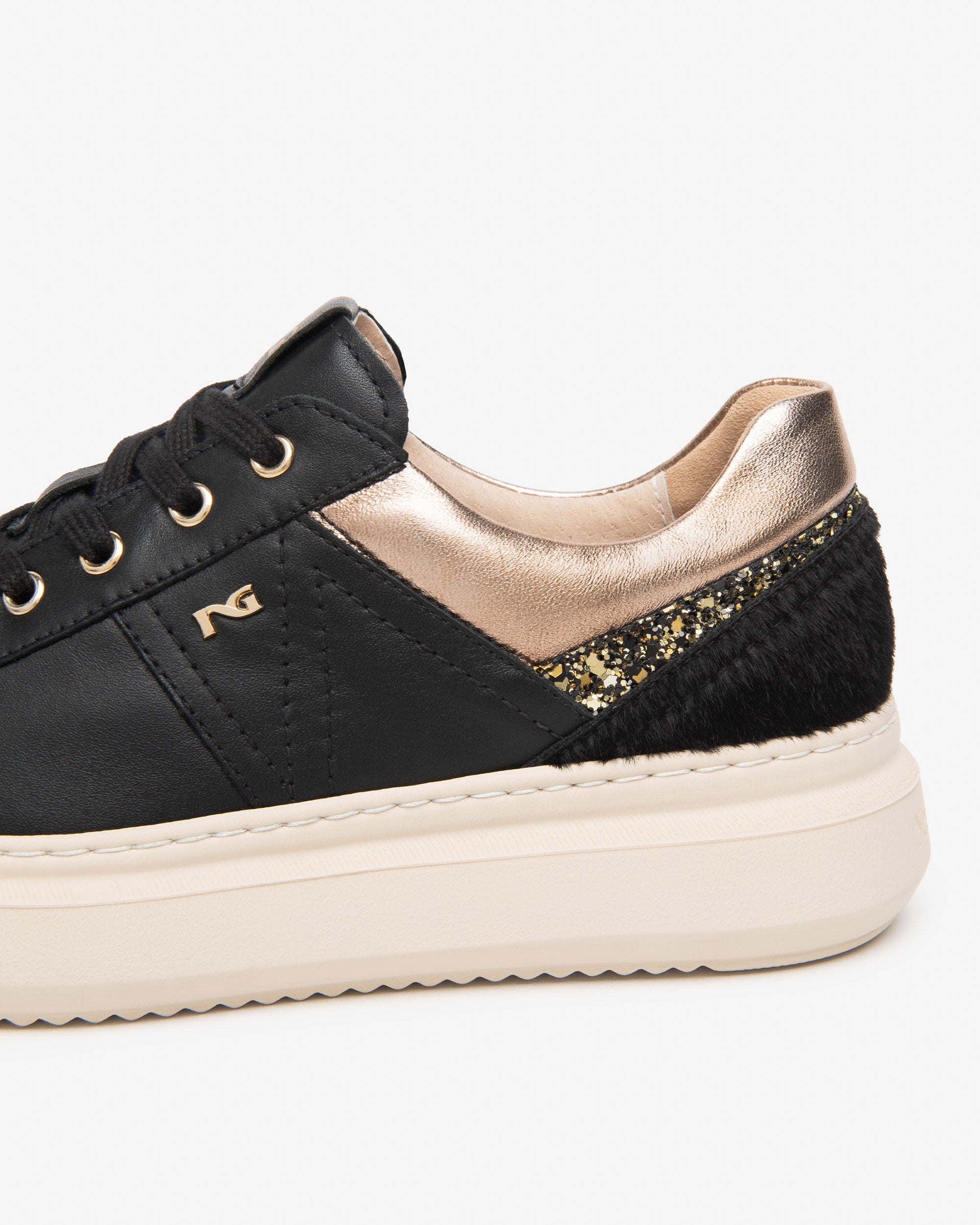 Sneakers Donna in Pelle e Materiale Tecnico