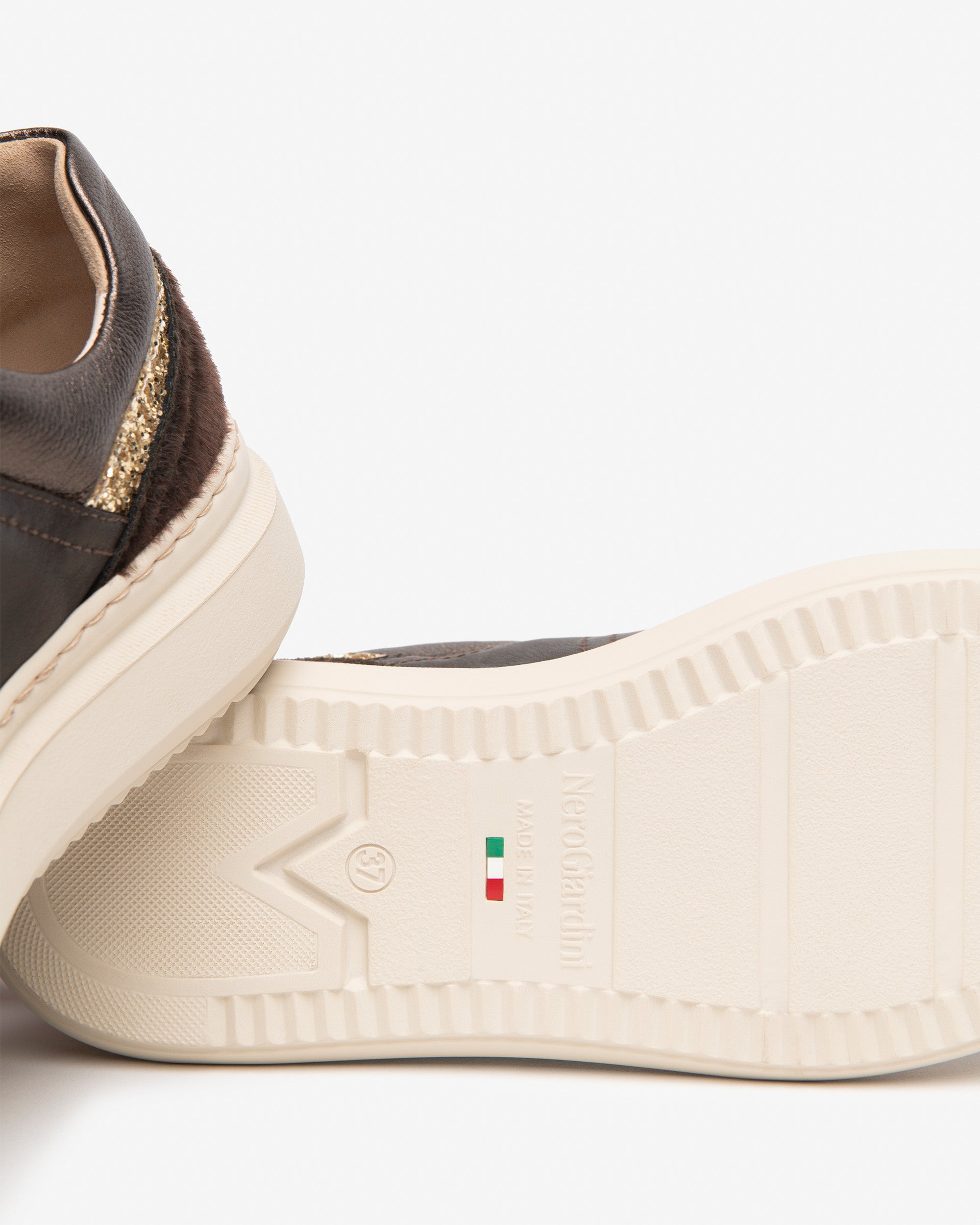 Sneakers Donna in Pelle e Materiale Tecnico