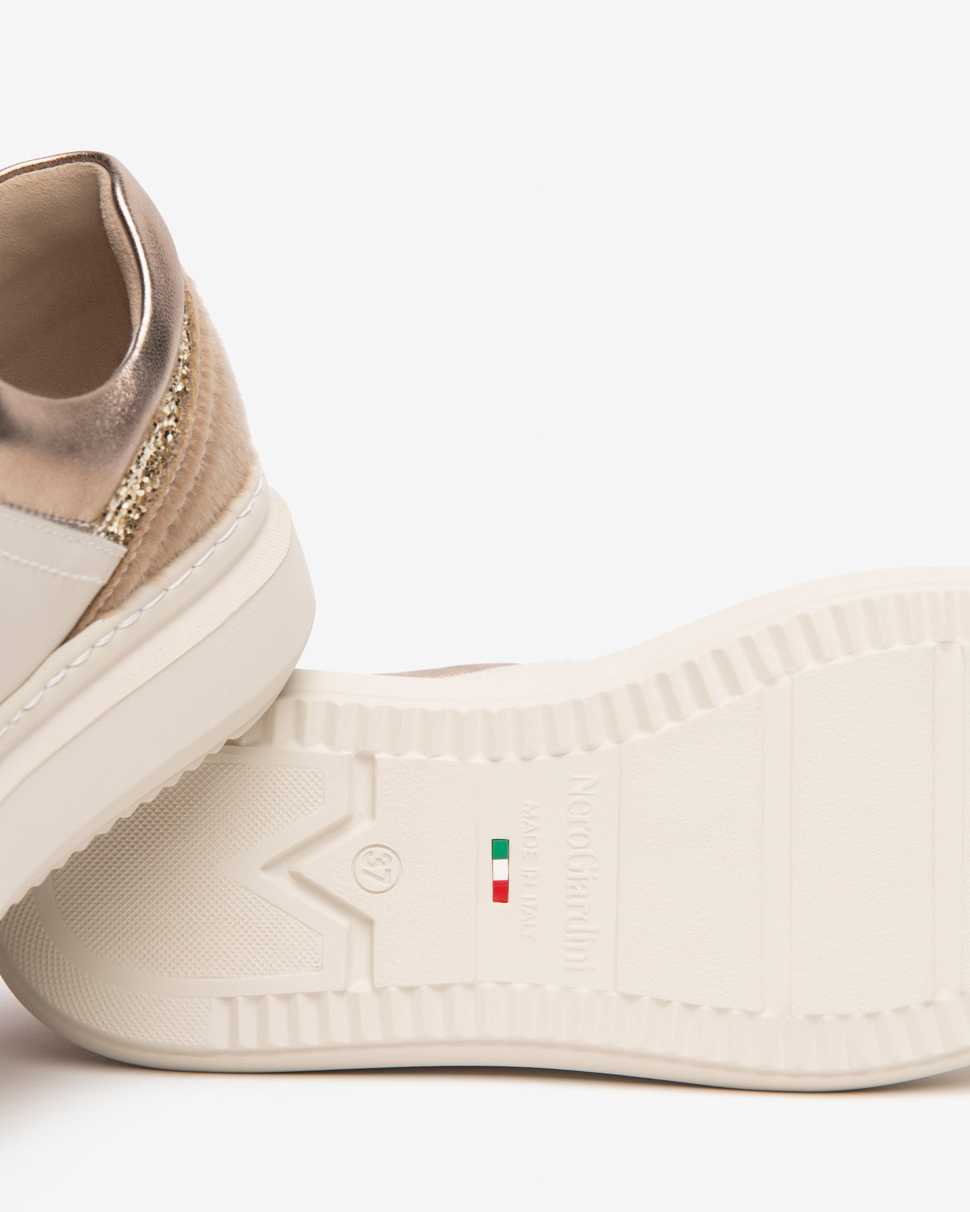 Sneakers Donna in Pelle e Materiale Tecnico