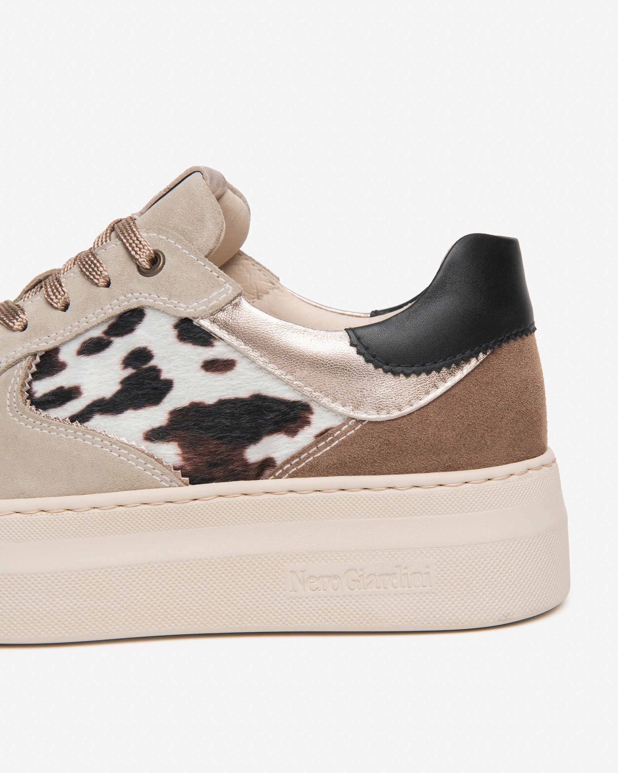 Sneakers Donna in Suede, Pelle e Materiale Tecnico
