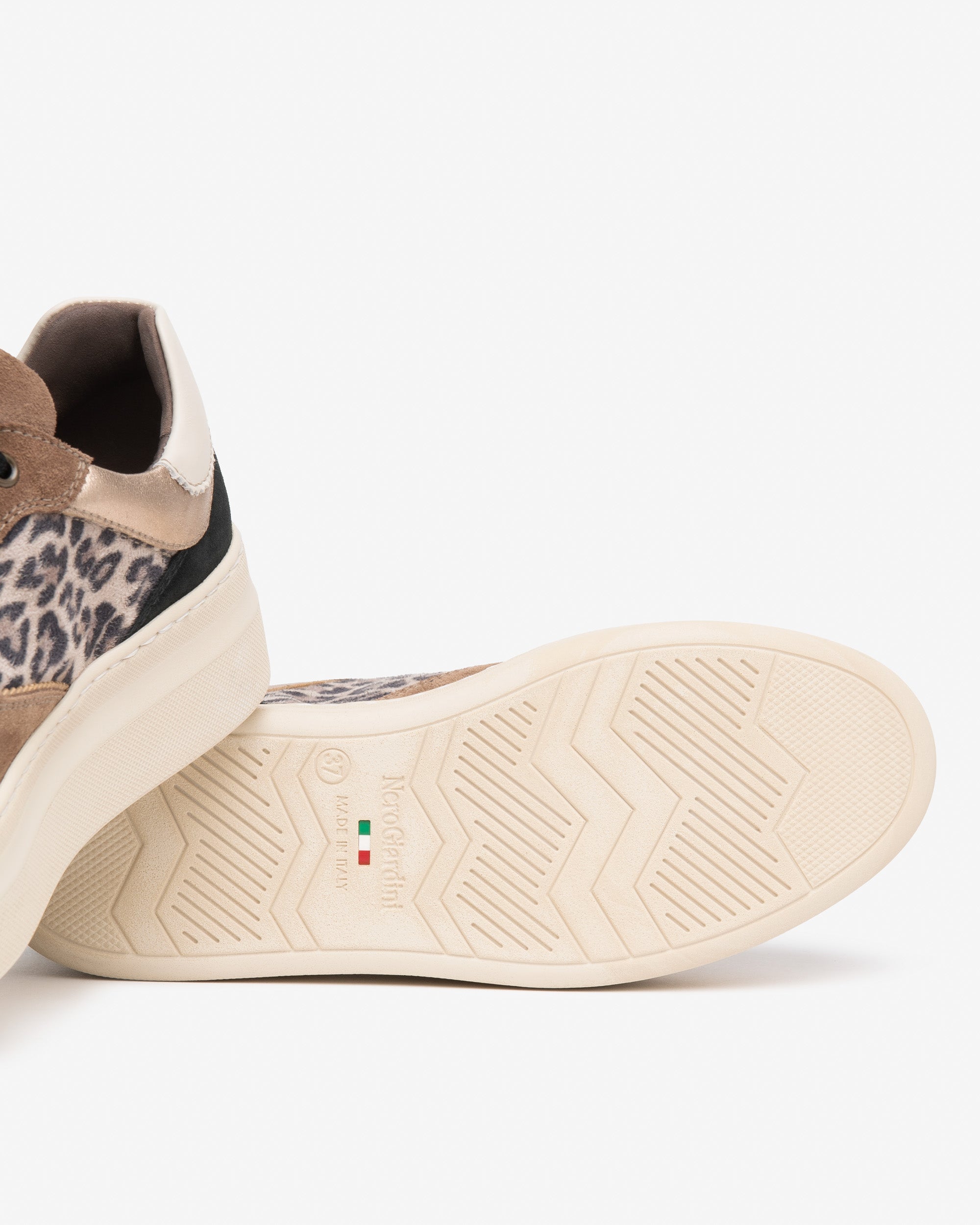 Sneakers Donna in Suede, Pelle e Materiale Tecnico
