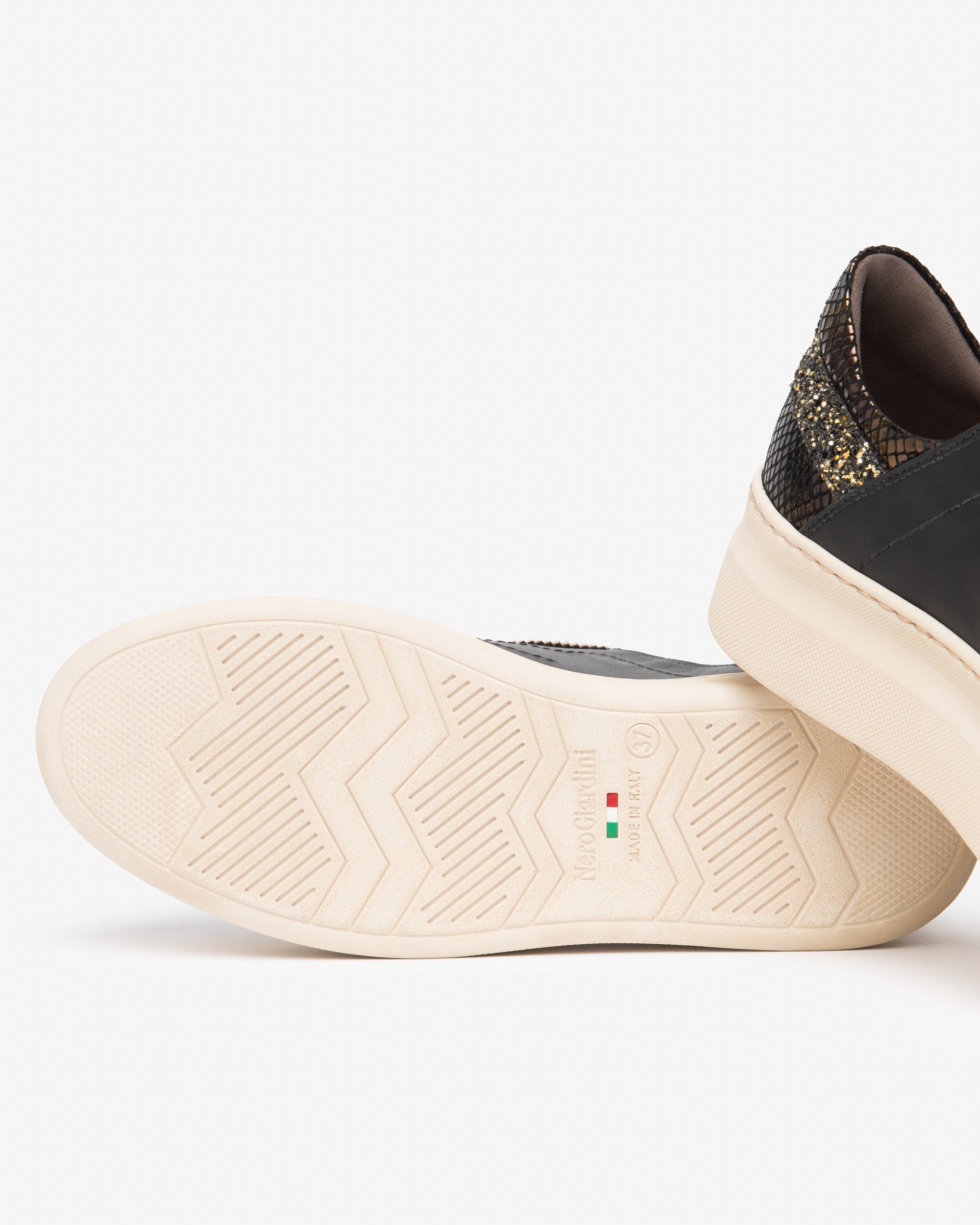 Sneakers Donna in Pelle e Materiale Tecnico