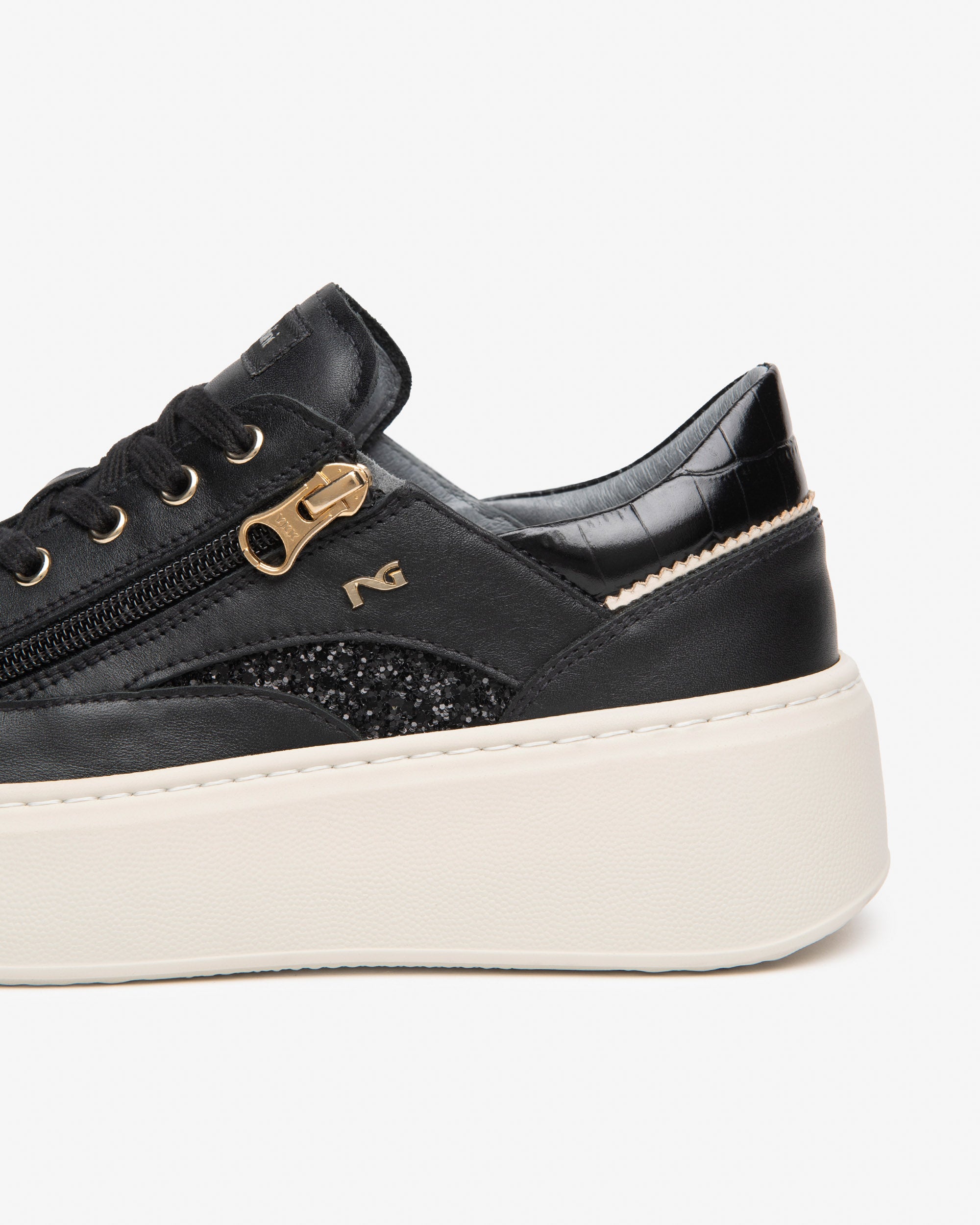 Sneakers Donna in Pelle e Materiale Tecnico