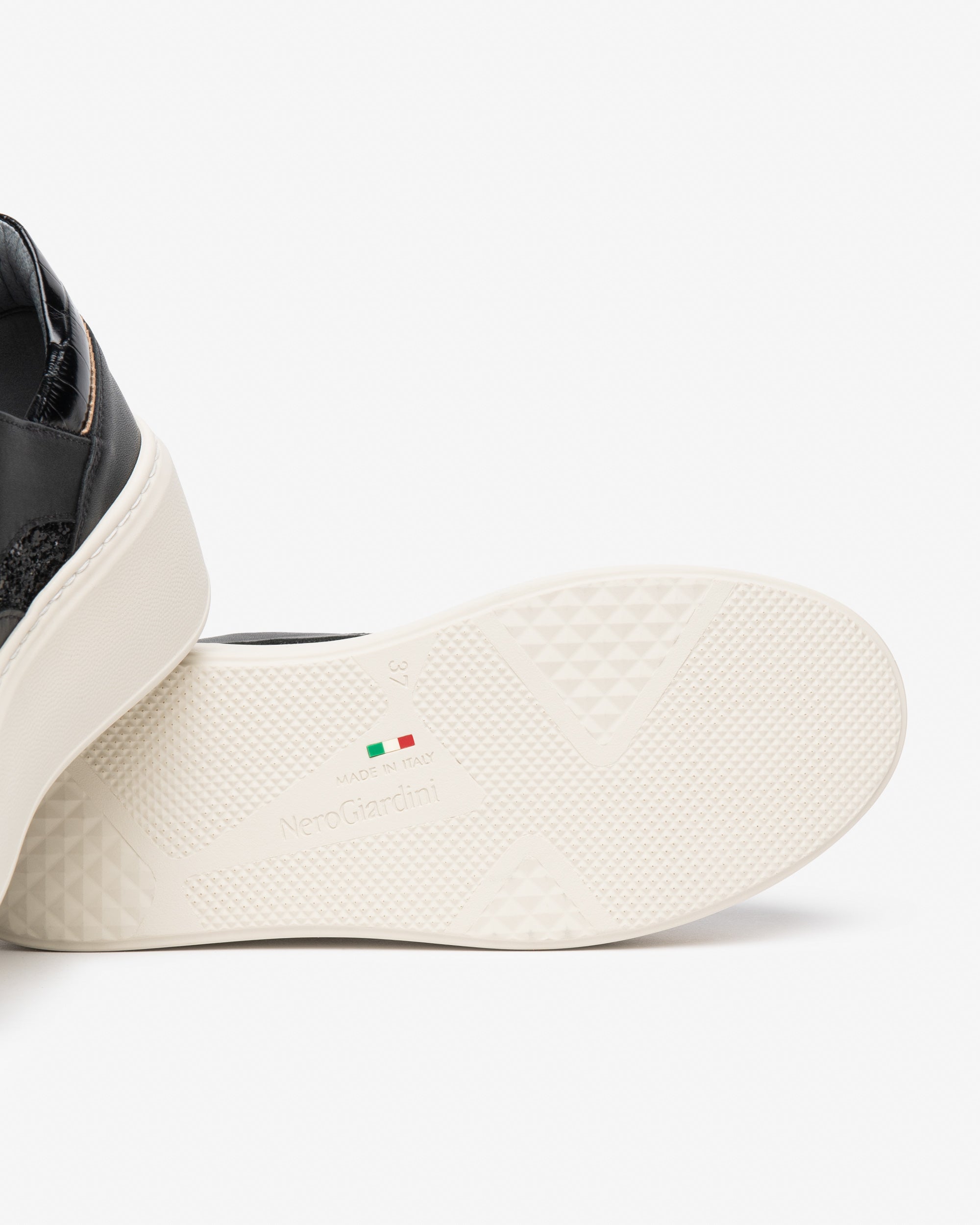 Sneakers Donna in Pelle e Materiale Tecnico