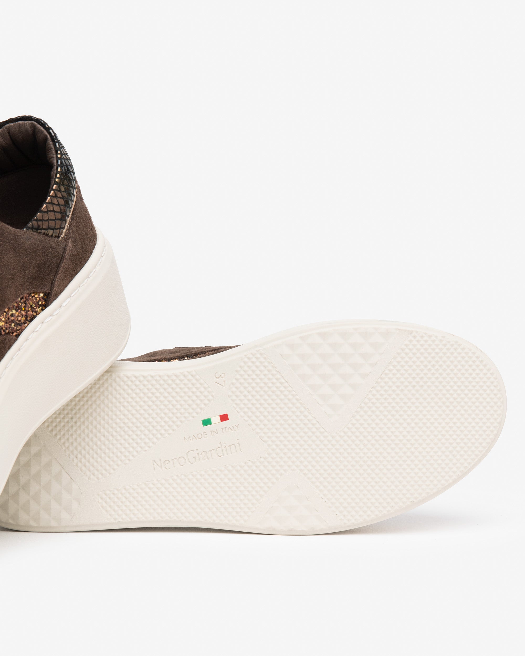 Sneakers Donna in Suede, Pelle e Materiale Tecnico