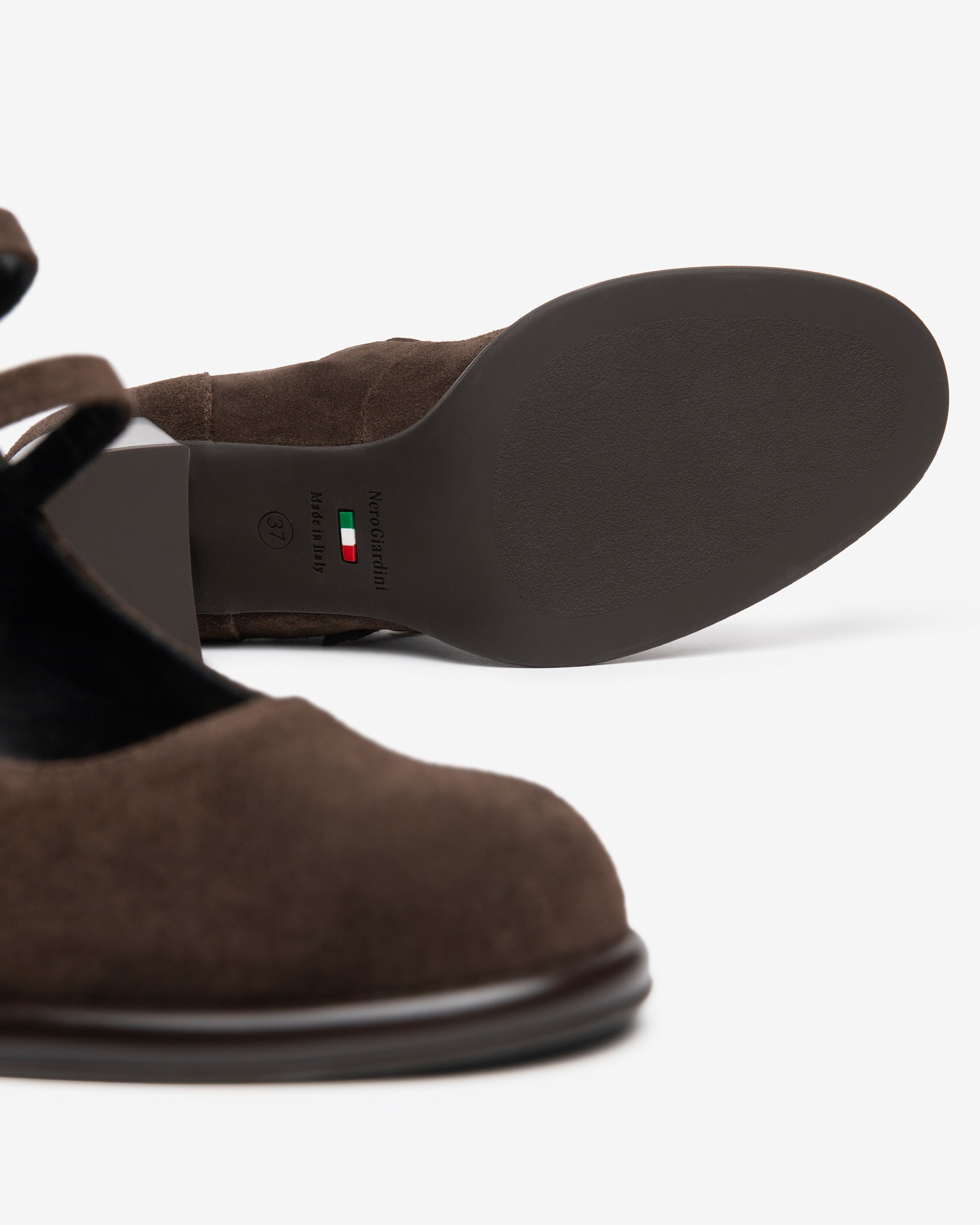 Mary Jane Donna in Suede