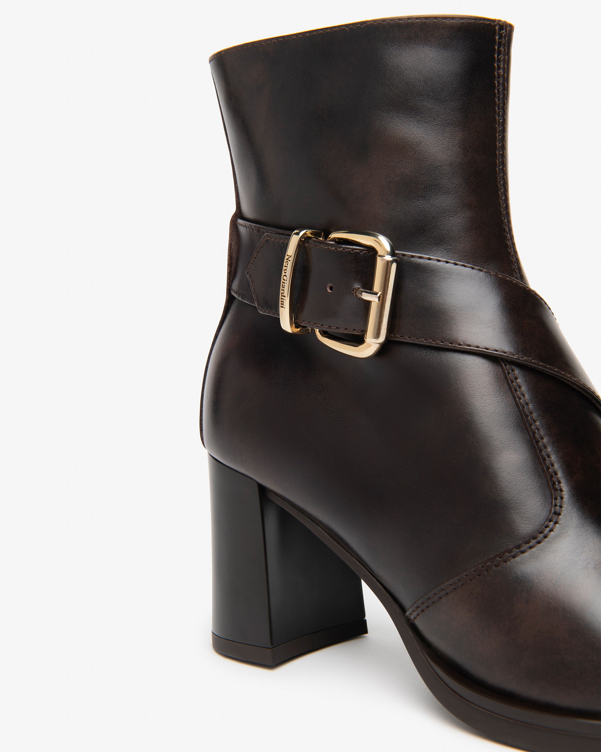Tronchetti Donna in Pelle