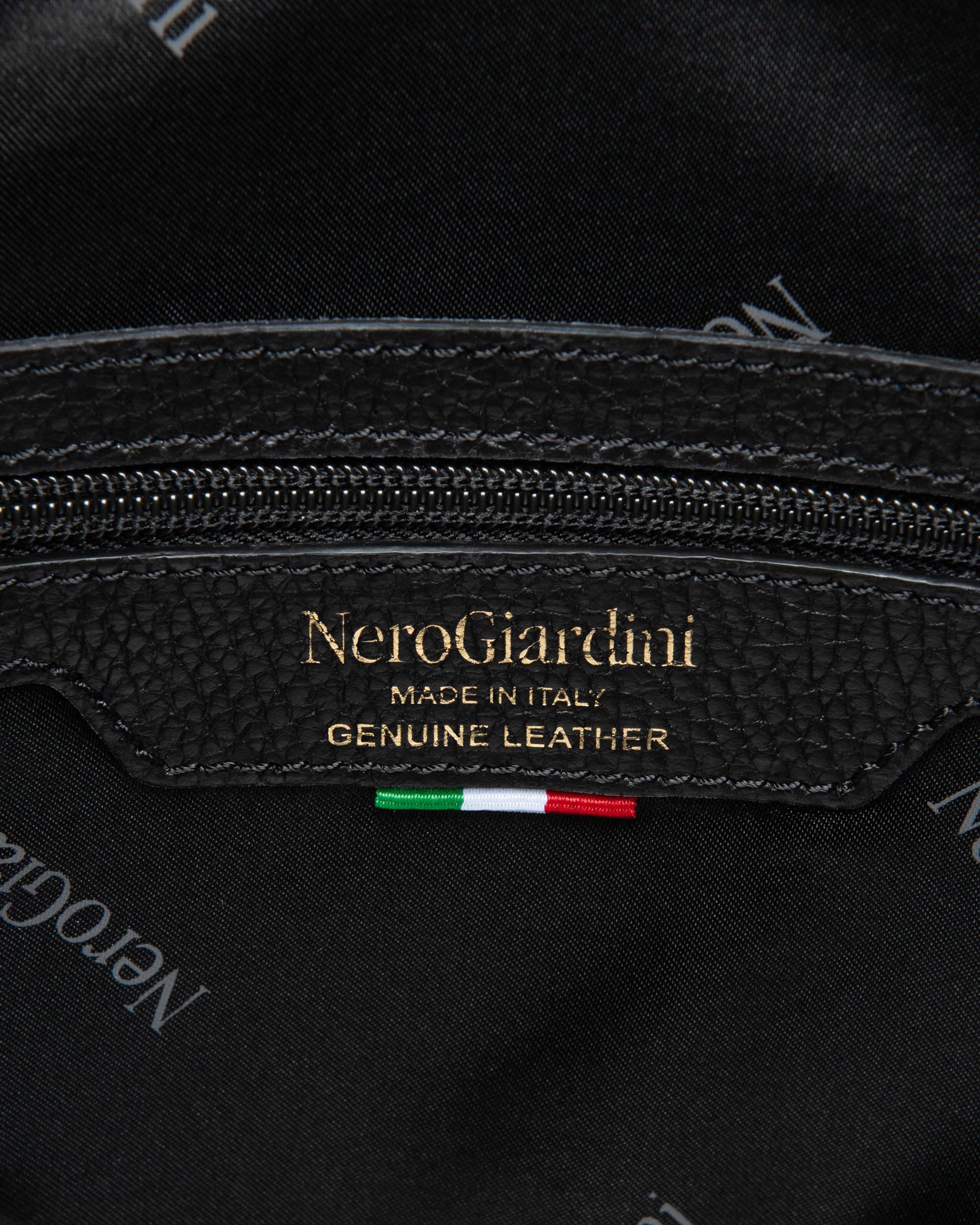 Borsa a Spalla da Donna in Pelle e Materiale Tecnico