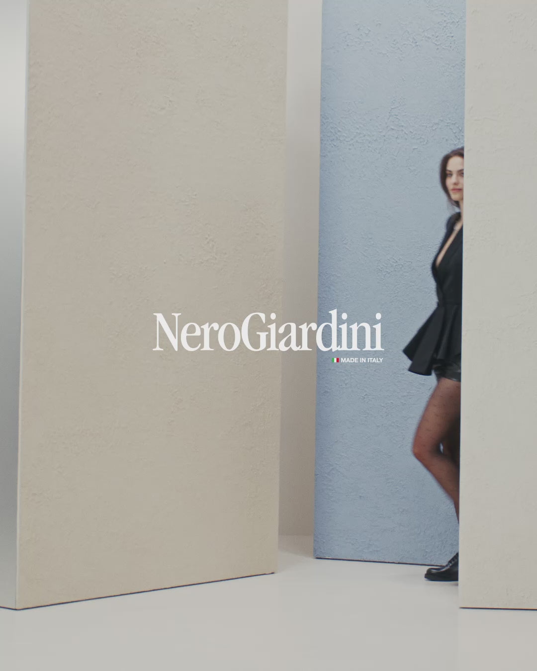 Women’s Leather Tie-Up Shoes