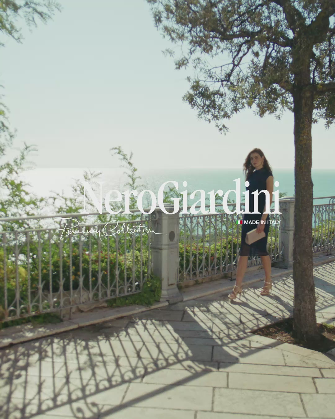 Women's technical material clutch