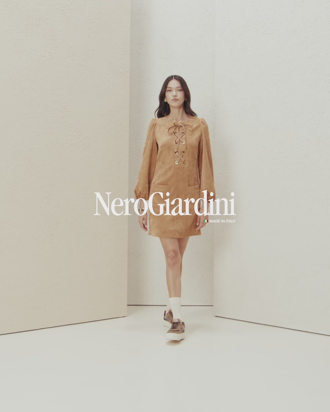 Sneakers Donna in Suede, Pelle e Materiale Tecnico