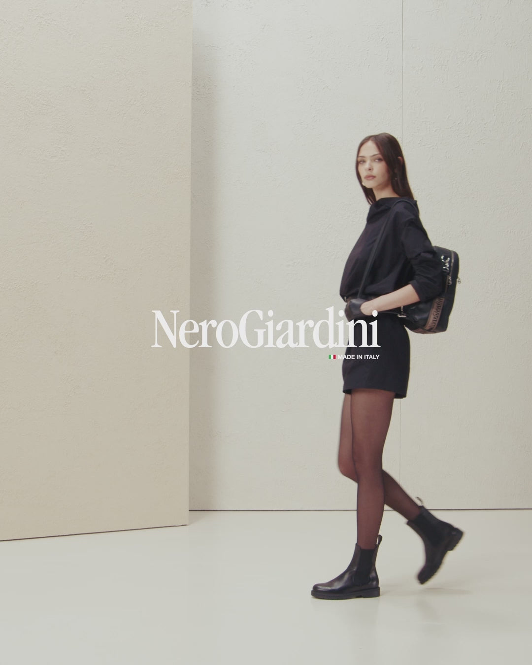 Women’s Leather Chelsea Boots