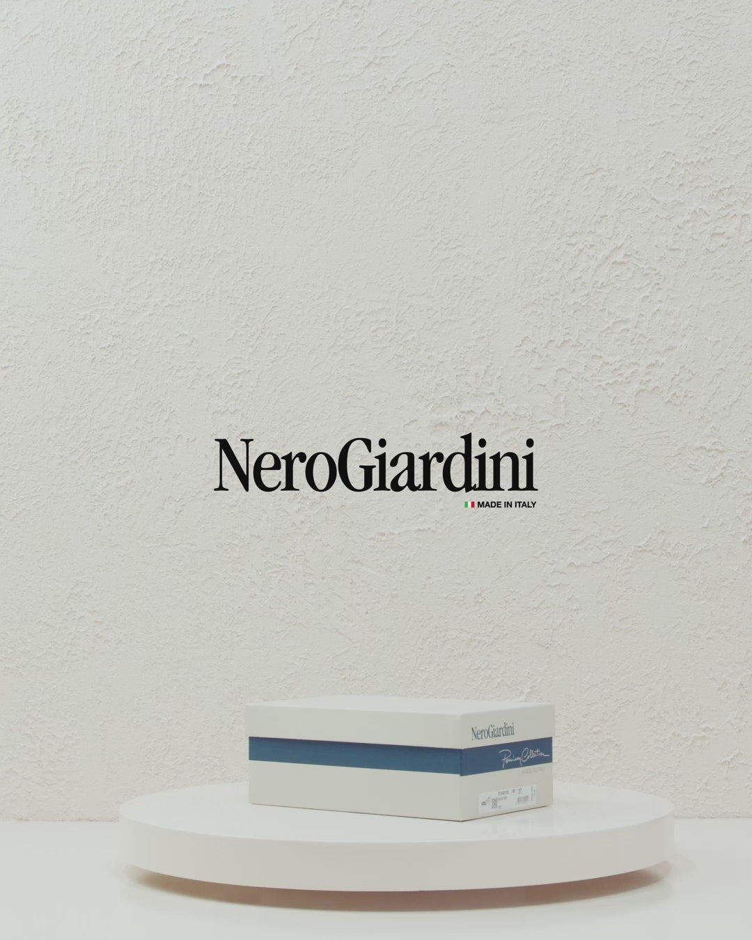 Women’s Patent Leather Pumps